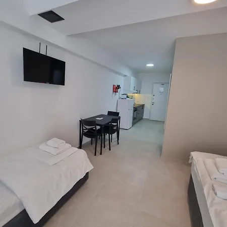 アパートホテル Korzo グジラ