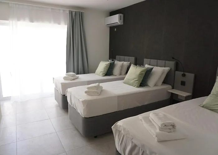 アパートホテル Korzo 3*