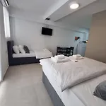 Korzo شقة فندقية Gzira