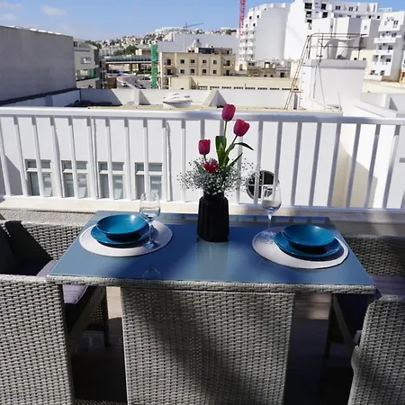 Ξενοδοχείο με διαμερίσματα Korzo 3*